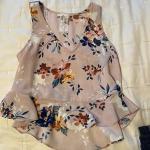 Adorable Sadie & Sage Floral Tank - image 1